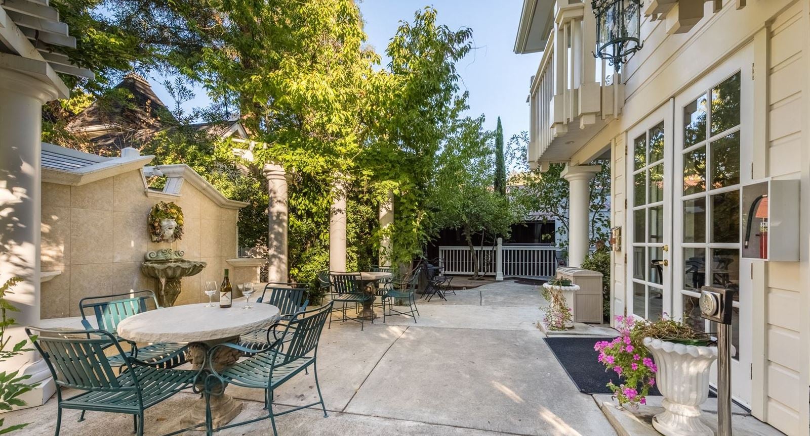 Location of Calistoga Hotel