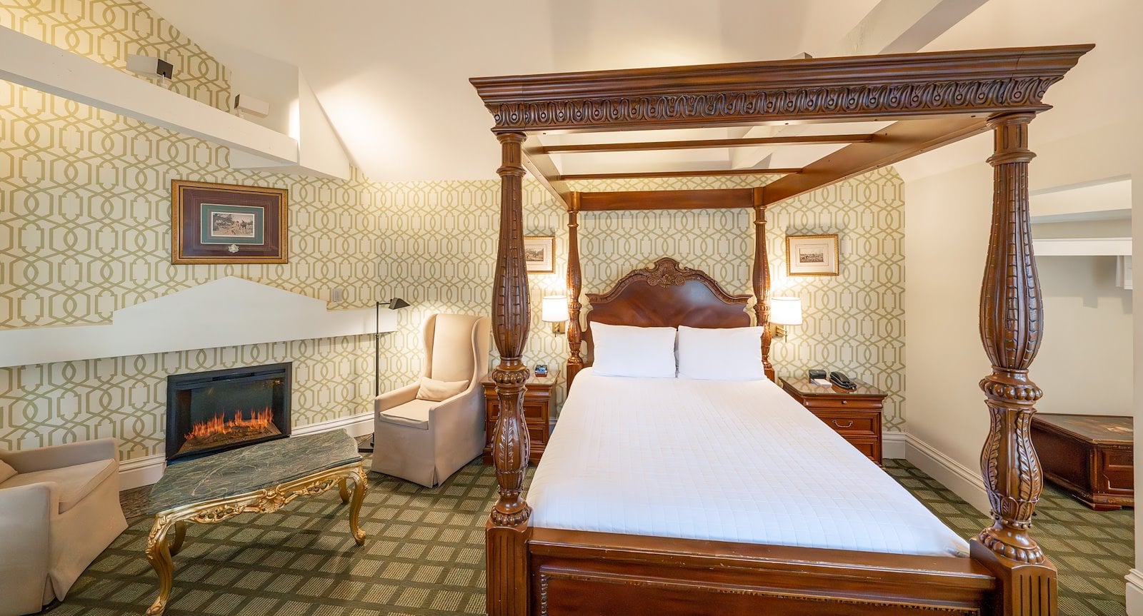 Rooms at The Bergson, California