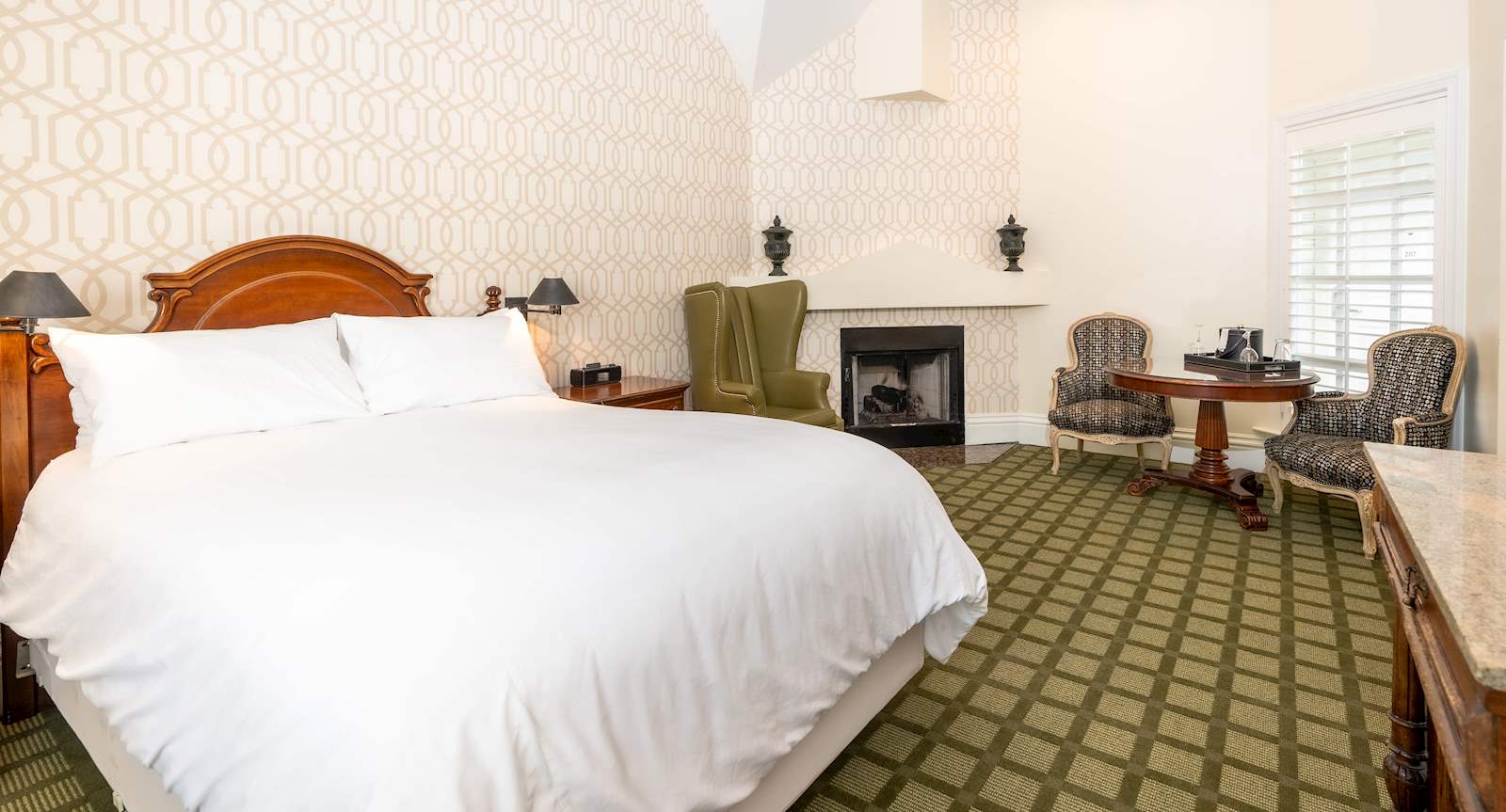 Rooms at The Bergson, California