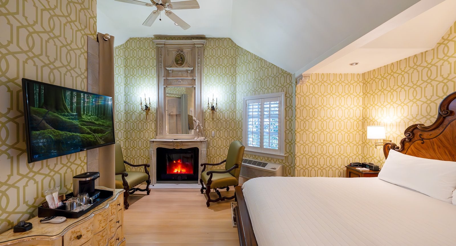 Rooms at The Bergson, California