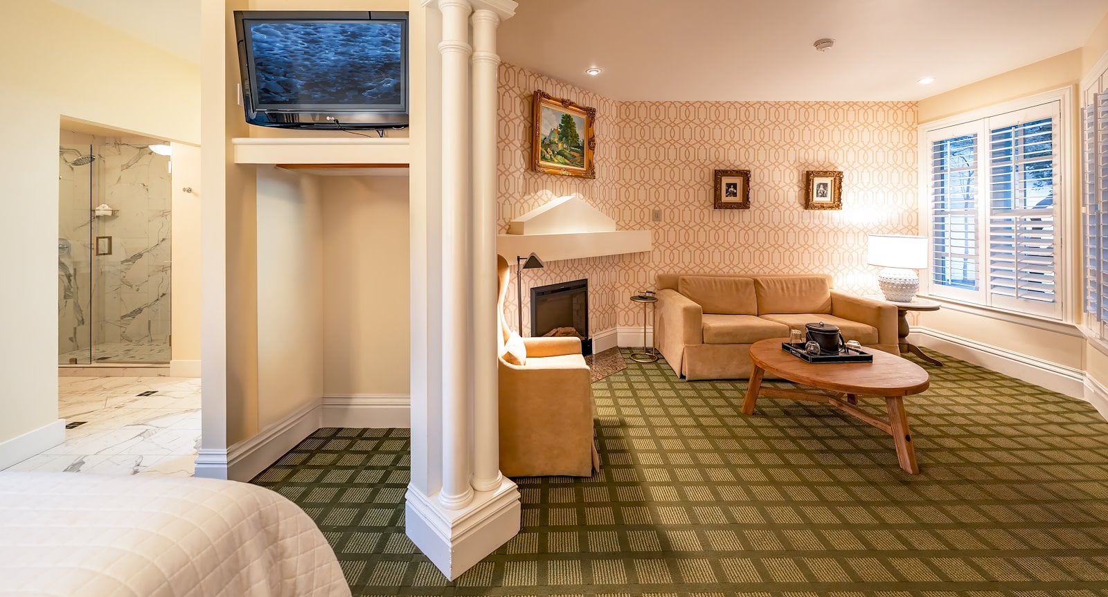 Rooms at The Bergson, California