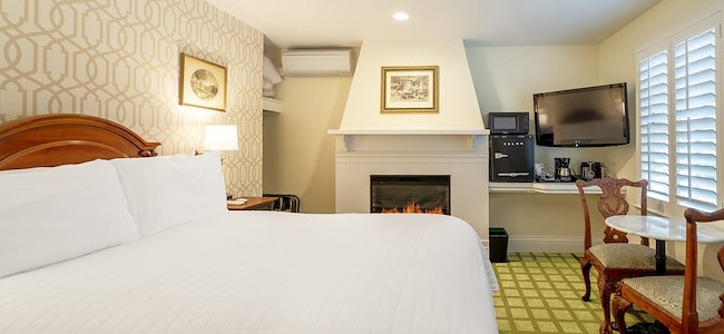 Petite Queen Fireplace